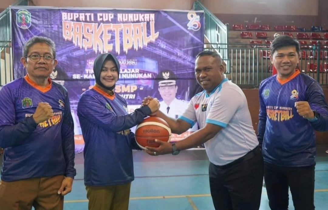 Turnamen Basket Tingkat Pelajar Resmi Dibuka, Bupati Laura; Jaga Sportivitas