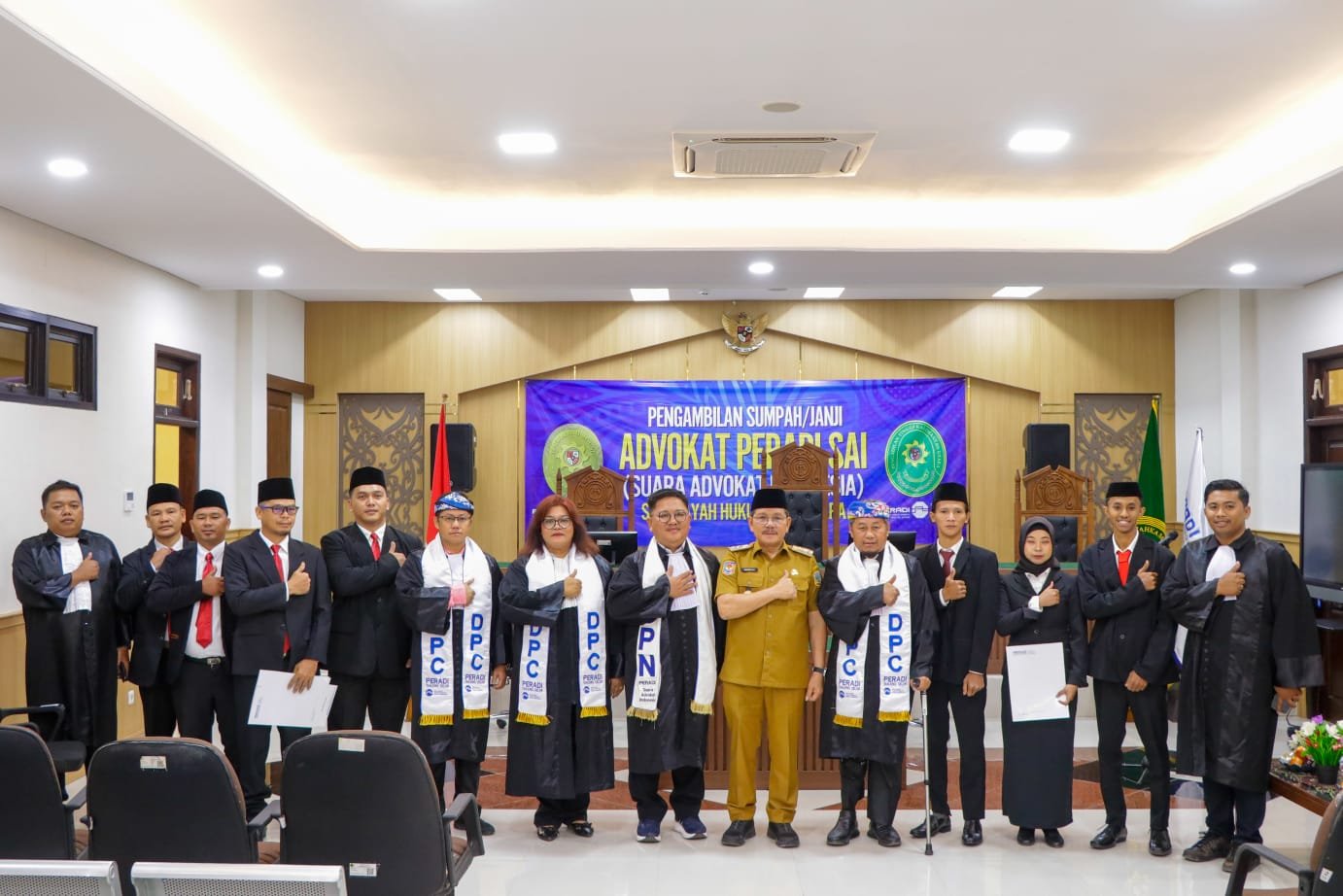 Pengangkatan Advokat Peradi SAI, Wagub Ingatkan Pentingnya Menjaga Integritas