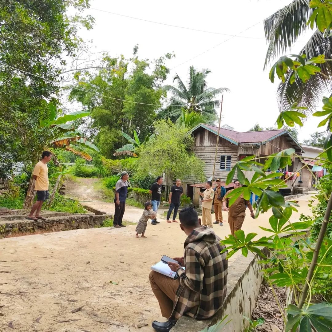 Pokir DPRD Nunukan Dikerjakan, Hasbi Cek Semenisasi Jalan di Mansapa