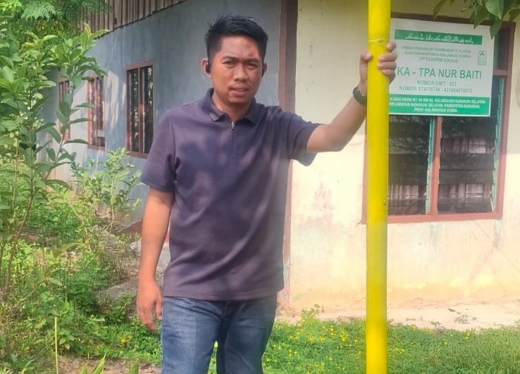 Lampu Jalan Hanya Ditancap di Tanah, AFs Minta Segera Benahi
